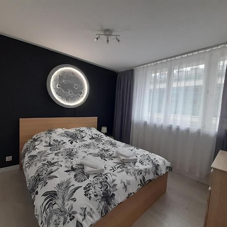 Apartament Superjednostka คาโตวีตเซ ภายนอก รูปภาพ