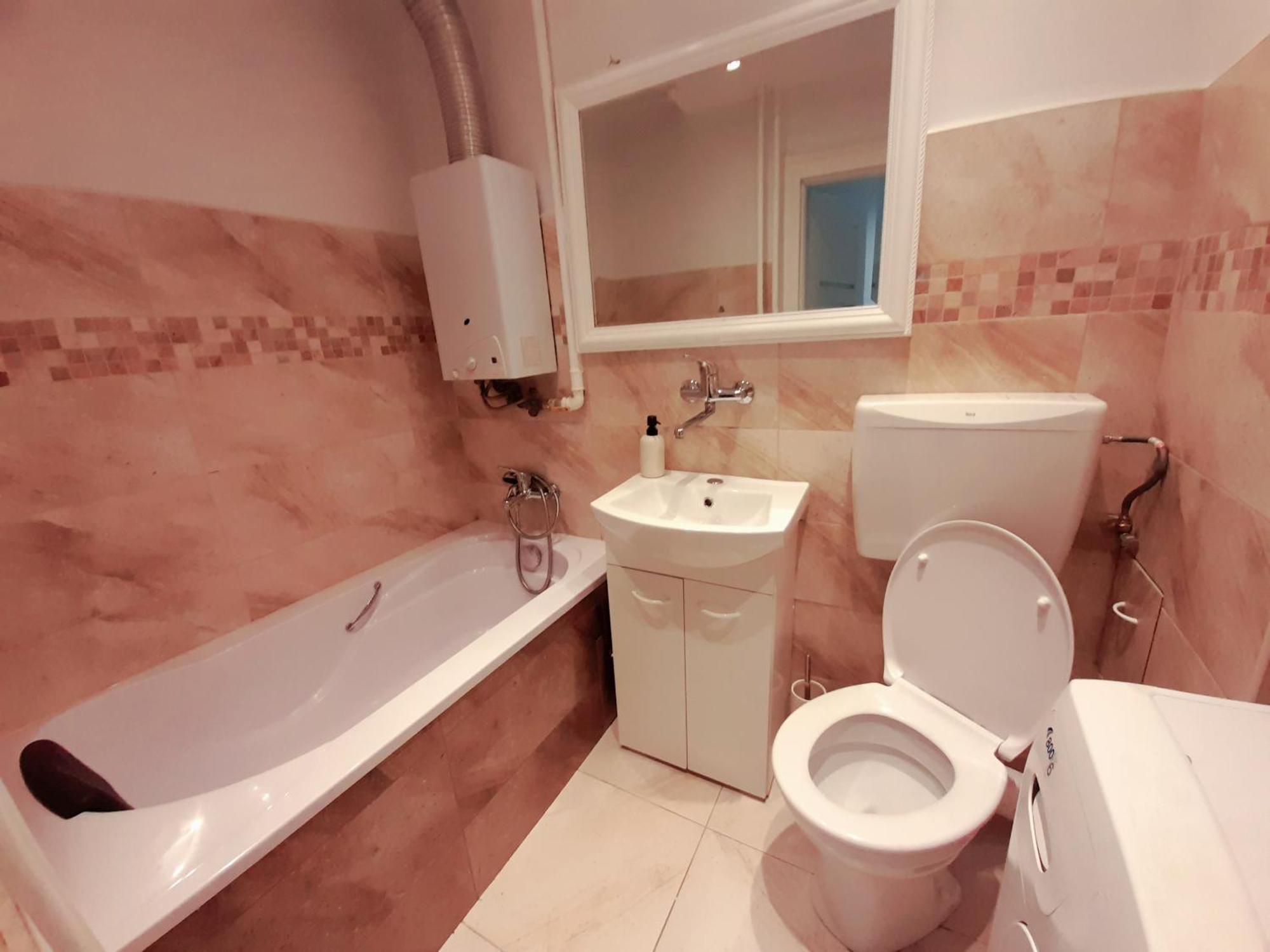 Apartament Superjednostka คาโตวีตเซ ภายนอก รูปภาพ
